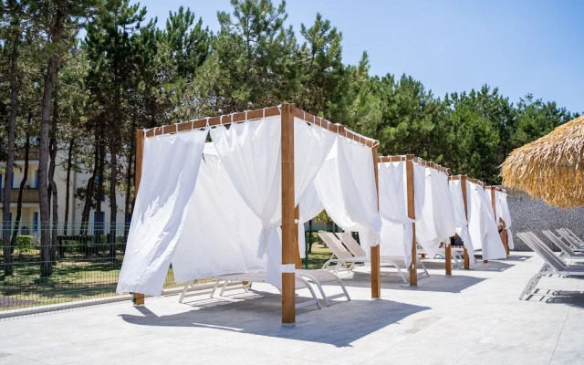 Summer Time Family Resort