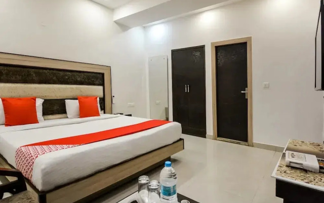 Hotel Purple Residency by OYO Rooms