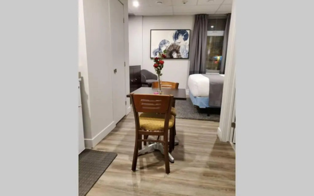 Cozy Sweet Studio #4, Only 10 min to D.T. Ottawa