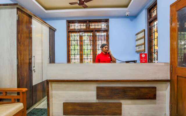 OYO 14779 Meera Motels & Residency