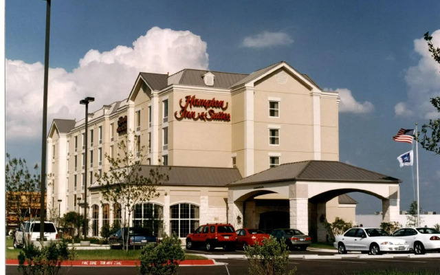 Hampton Inn & Suites Austin-Airport