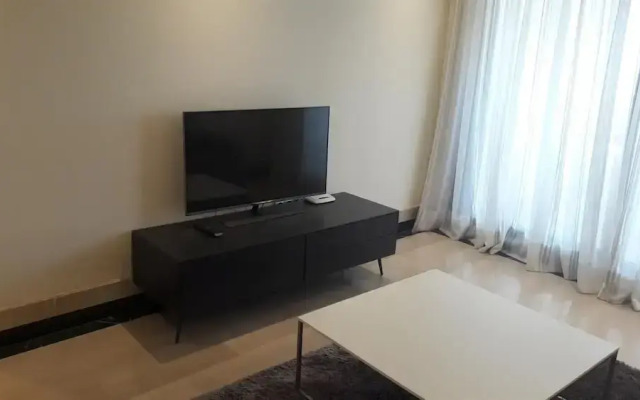 Beach Apartment With Spa & Gym