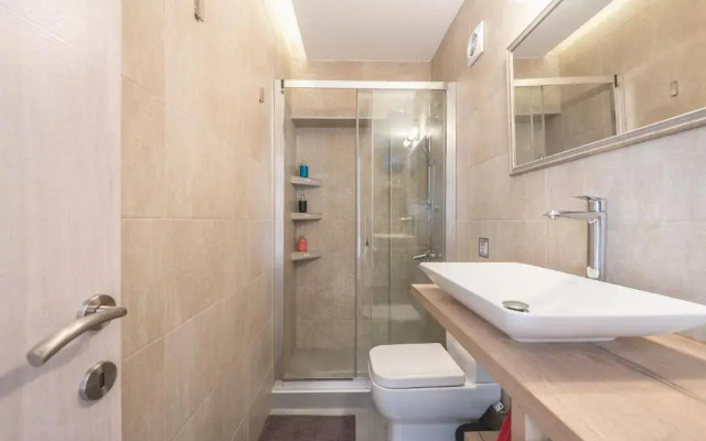 ✰Bright, renovated, spacious and cosy studio✰