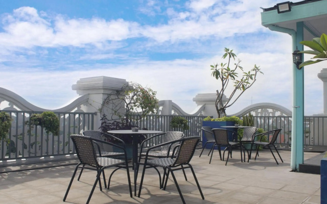 Noor Hotel