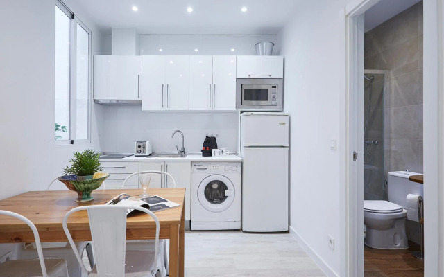 LEEWAYS APARTMENT in ZURITA