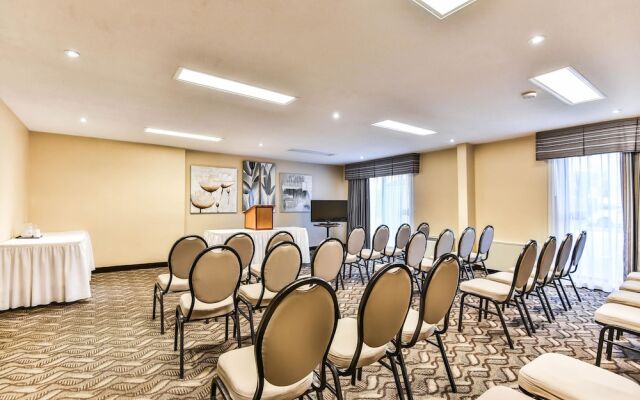 Comfort Inn Ambassador Bridge