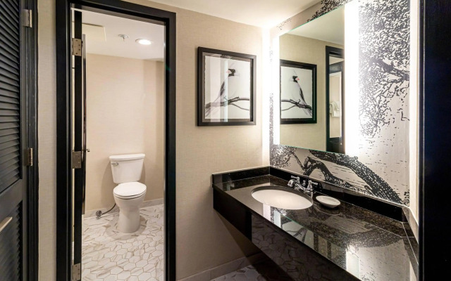 Williamsburg Lodge, Autograph Collection