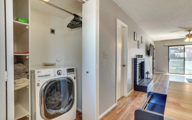 1 Mi to Museum: Pet-friendly Prescott Condo