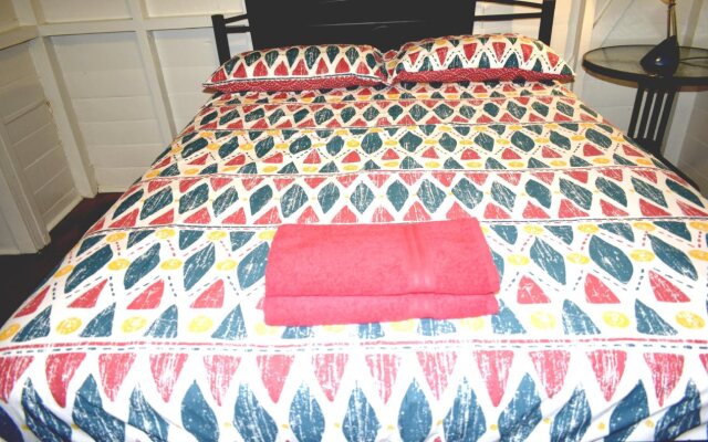 Travellers Paradise Heritage Historical Place - Hostel