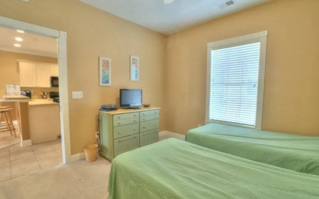 Magnolia Pointe 203 4821 2 Br condo by RedAwning