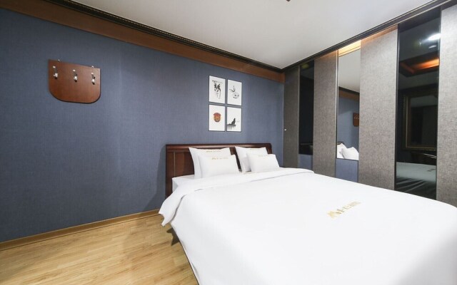 M Boss Motel