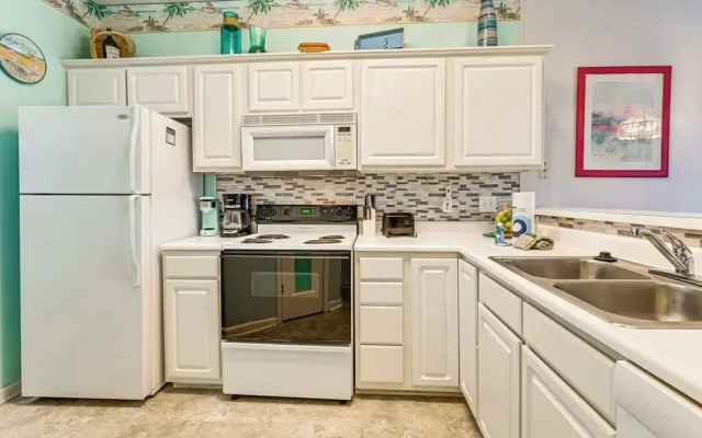 River Oaks 51-E Apartment