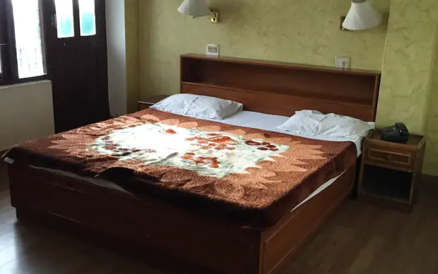 Hotel Woodland