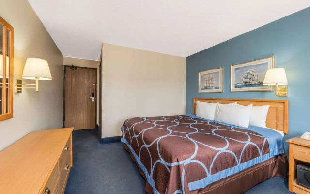 Super 8 by Wyndham Potosi