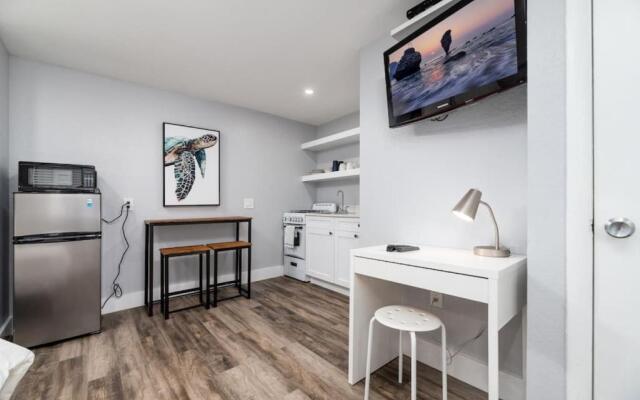 Shell on the Beach 107 - RENOVATED