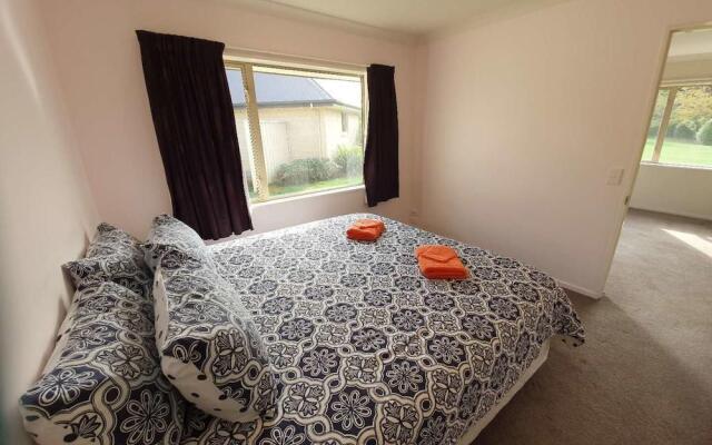 Claremont Country Lodge B&B