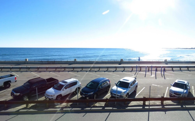Breakers by the Sea