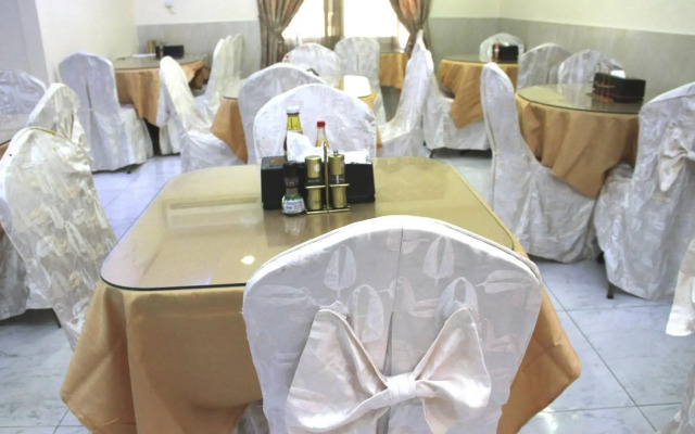 Al Ahrar Hotel