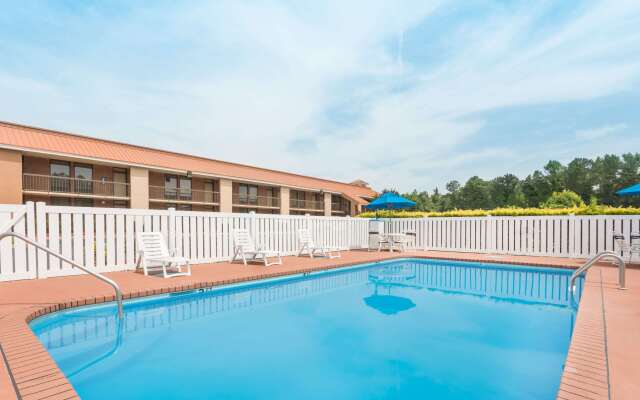 Baymont by Wyndham Rocky Mount I-95