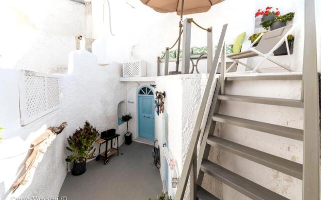 Santorinian Lava House