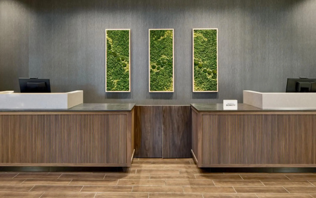 Courtyard By Marriott Detroit Downtown