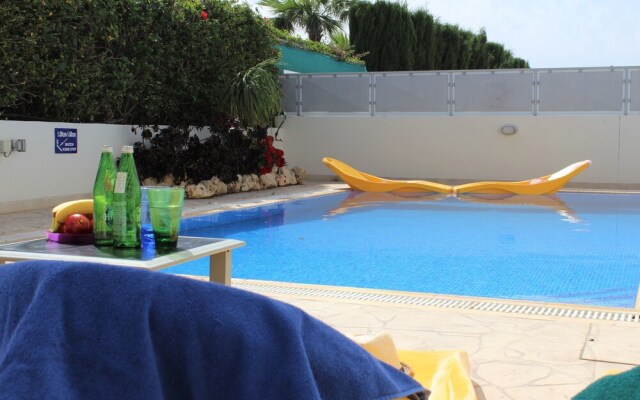 Avrora Villa PV