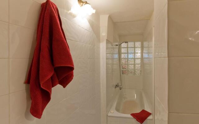 Grand Piano Apartment