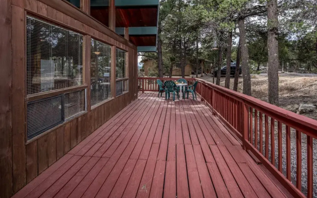 3 Bears Cabin - Two Bedroom Cabin