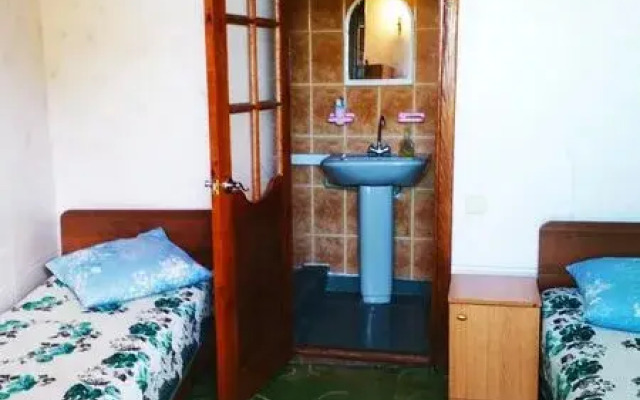 Pod palmoj