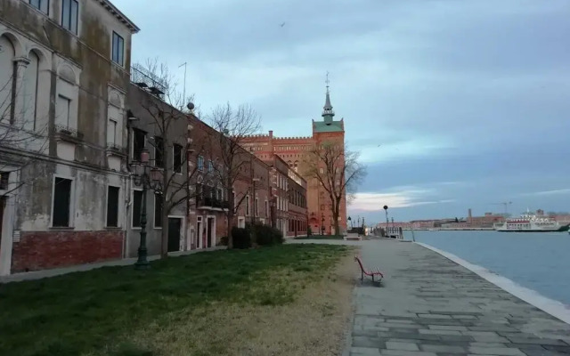 Venice Home