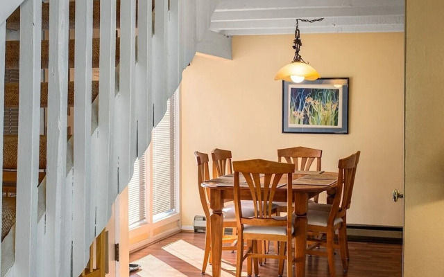 Hillsider 7 2 Bedroom Townhouse