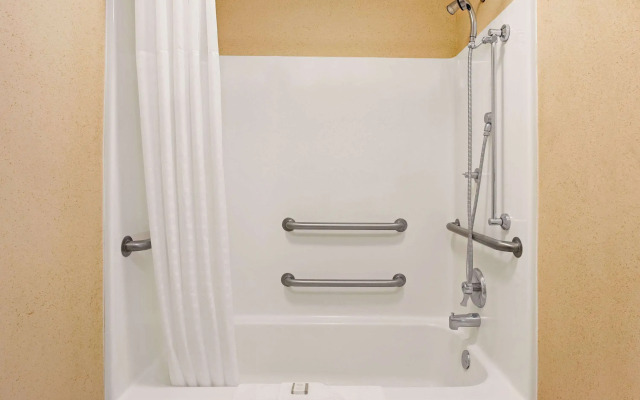 Baymont by Wyndham Pearl