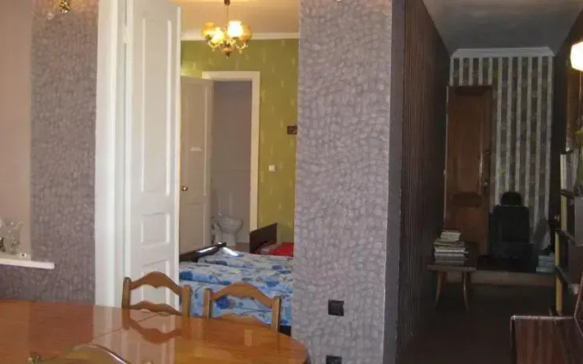 Chelo Guest House