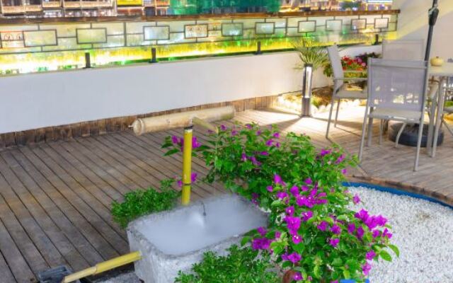 Zhumeng Yingyue River View Homestay