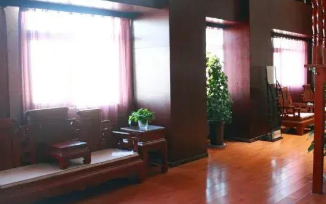 Hailong Hotel (Pangdonglai Life Plaza)