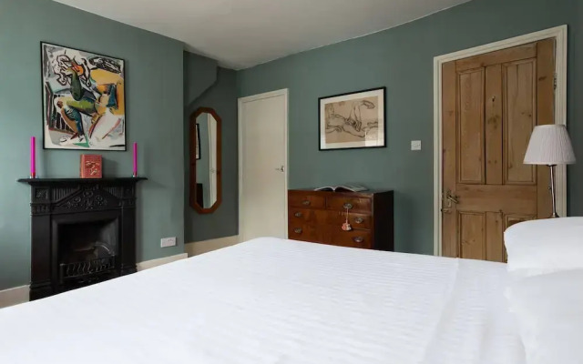 Keystone Crescent by Onefinestay