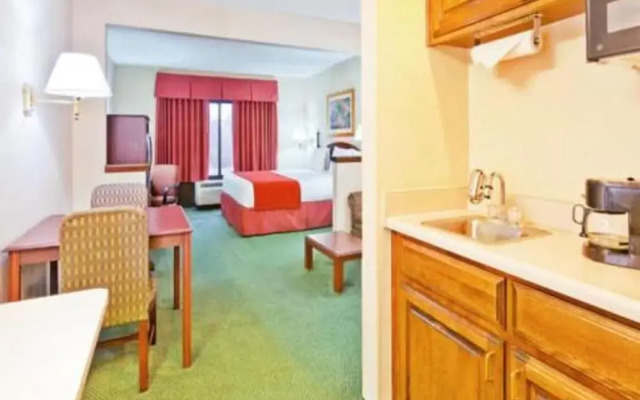 Auburn Place Hotel & Suites - Paducah