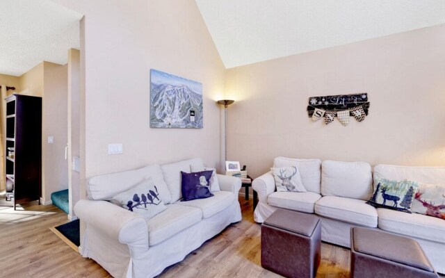 Bear Mountain Chalet 639 by RedAwning