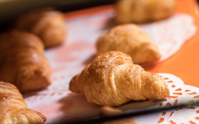 Best Western Plus Makassar Beach