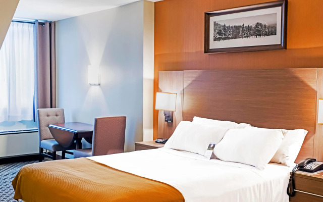 Holiday Inn Express and Suites Tremblant by IHG
