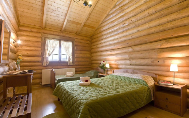 Sfendamos Wood Village