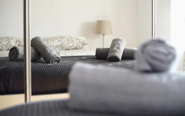Spacious 2 Bedroom Apartment in Belém