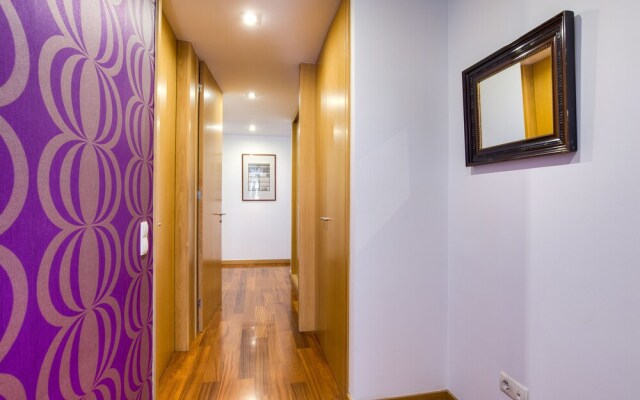 Pretty Porto Apartment by Soulsharing