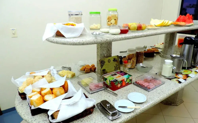 Hotel Pequeno Mundo II