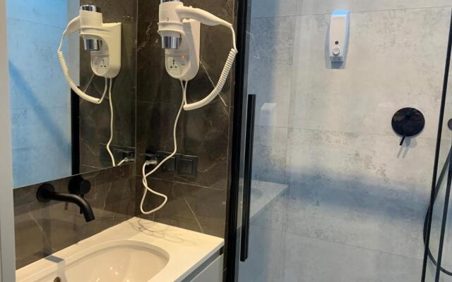 #7A WorkTravel Central MiniApart