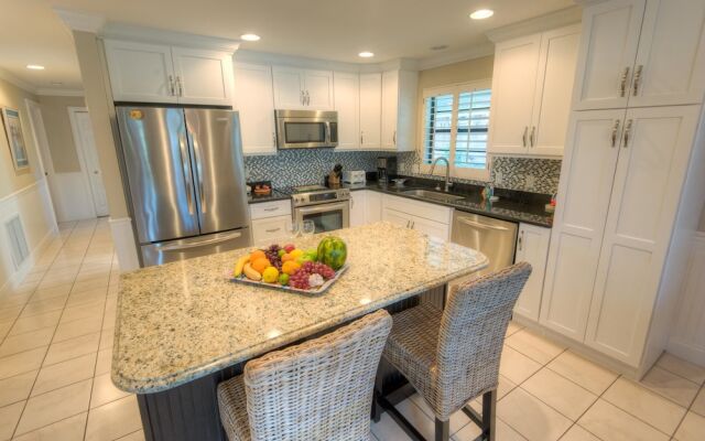 Island Breeze Apartment 2