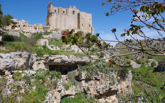 The Supercentral House