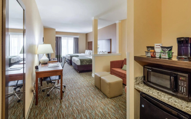 Comfort Suites Cotulla near I-35