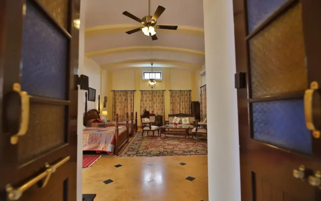 Roop Niwas Kothi
