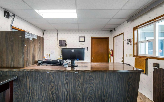 Rodeway Inn & Suites